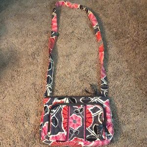 Small Vera Bradley crossbody purse pink floral